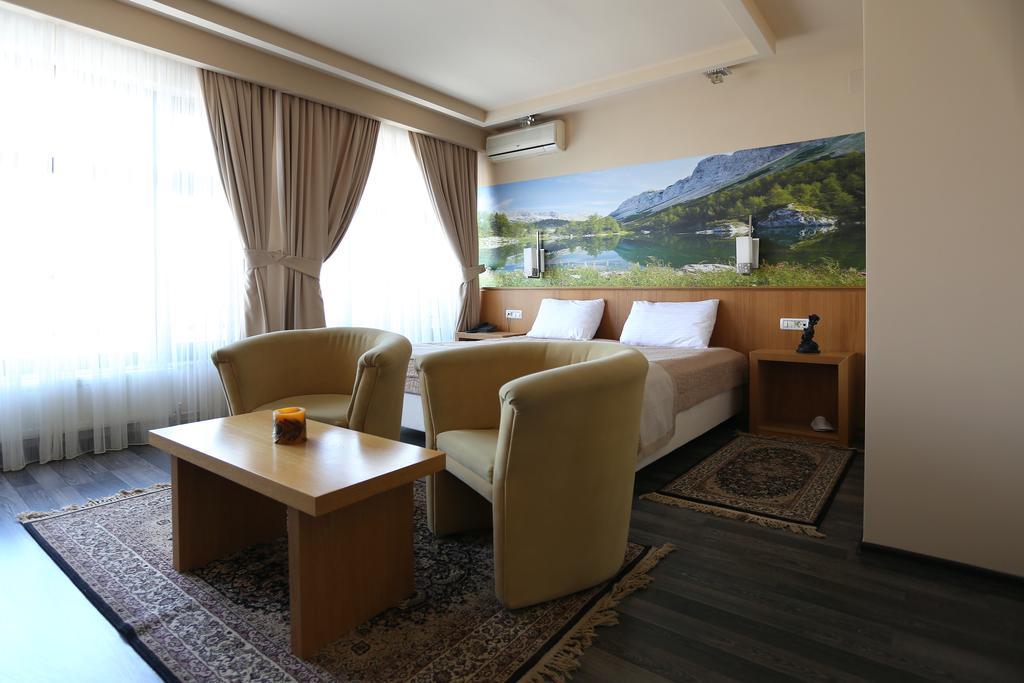 Hotel Lirak Tetovo Luaran gambar